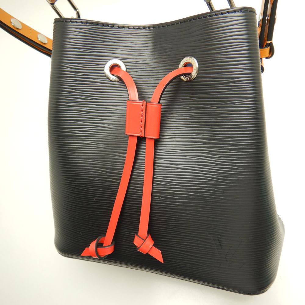 Louis Vuitton Epi Noe BB Shoulder Bag Noir Black