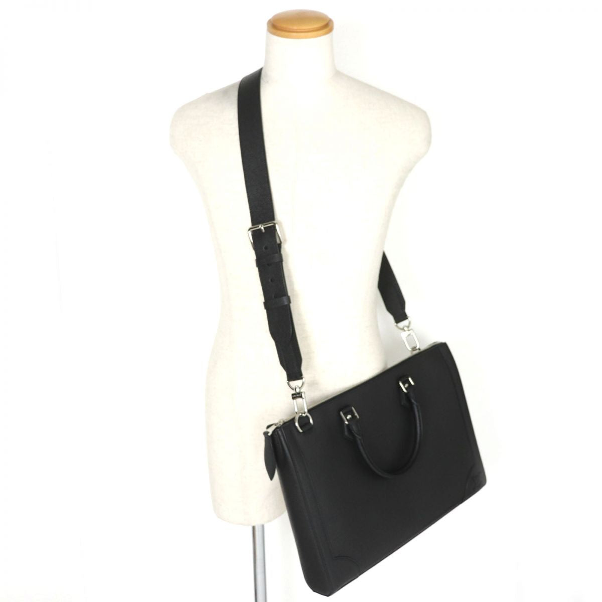 Louis Vuitton Slim Taiga 2way Leather Briefcase Black