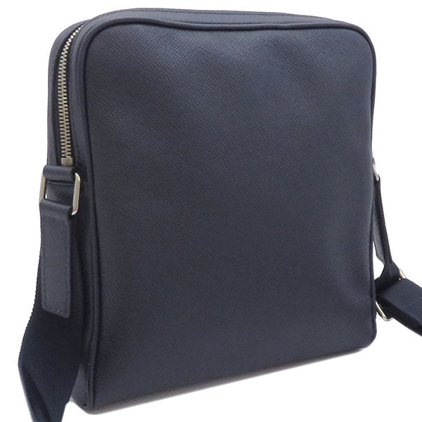Louis Vuitton LockMe Messenger Crossbody Bag Noir Black