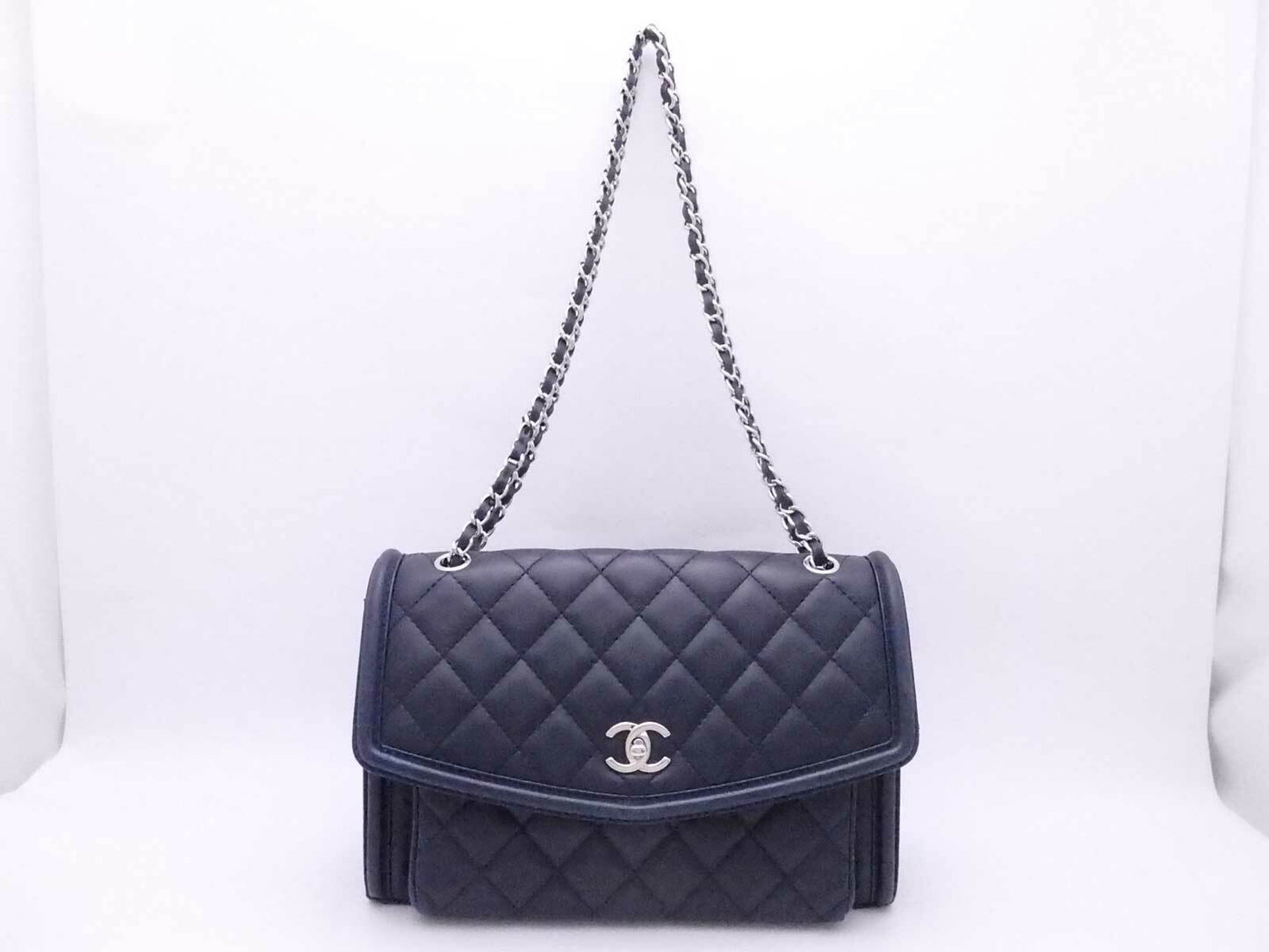 Auth Chanel Matelasse Chain Shoulder Bag Navy Leather/silvertone