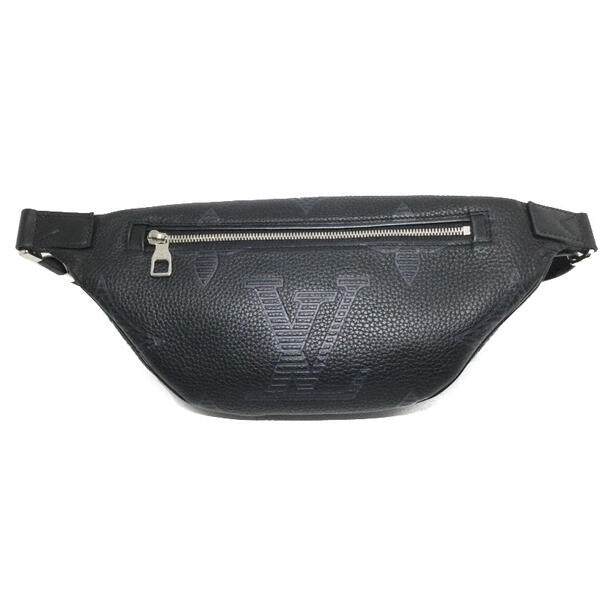 Louis Vuitton Discovery Bumback Monogram Giant