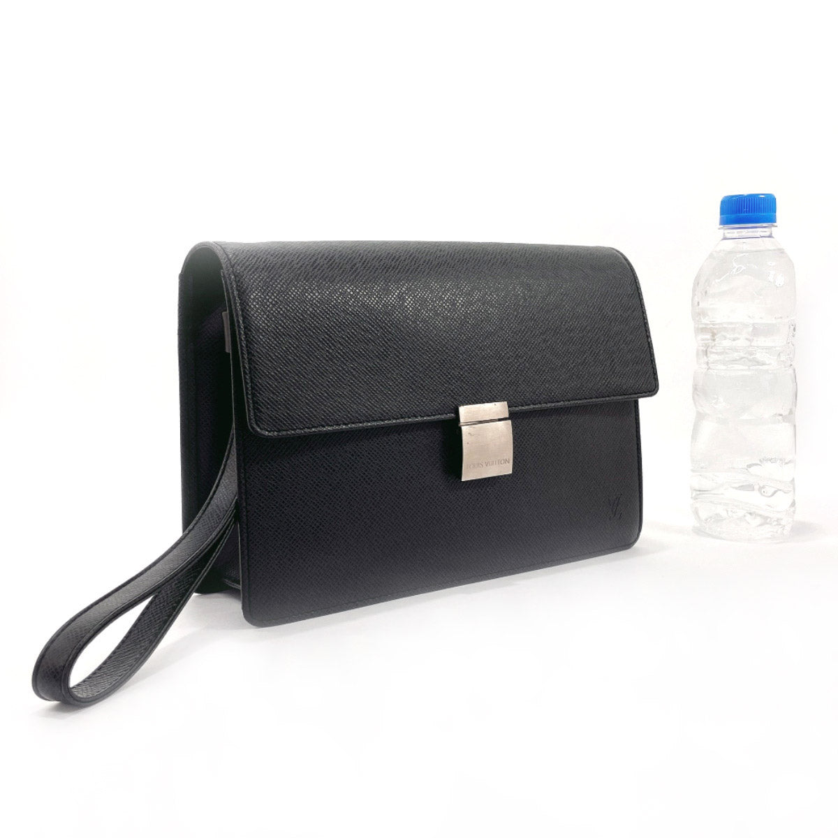 Louis Vuitton Selenga Shoulder Bag Taiga Leather Black