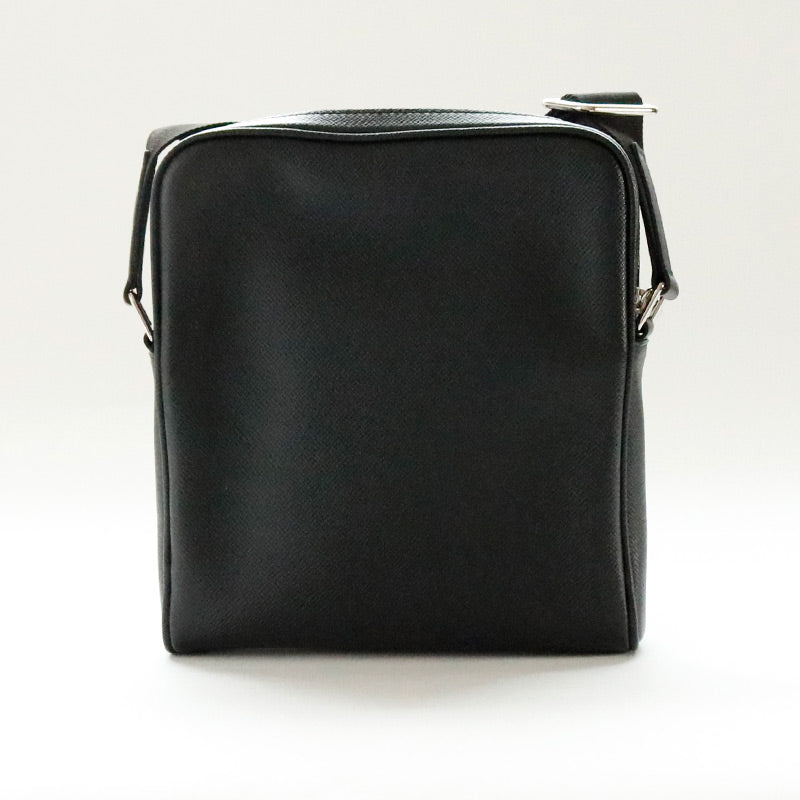 Louis Vuitton Taiga Messenger PPM Shoulder Bag Black