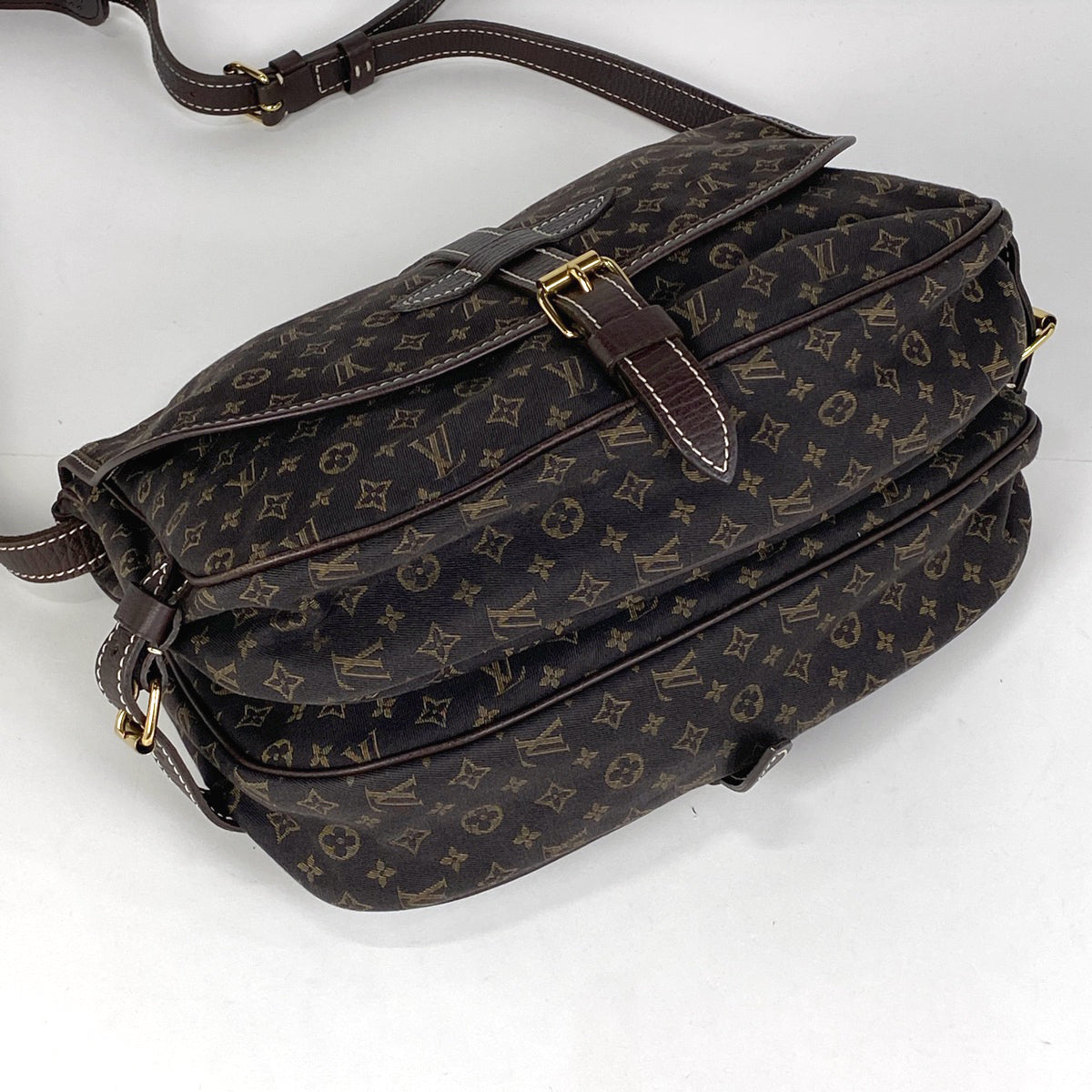 Louis Vuitton Saumur 30 Crossbody Shoulder Bag Monogram