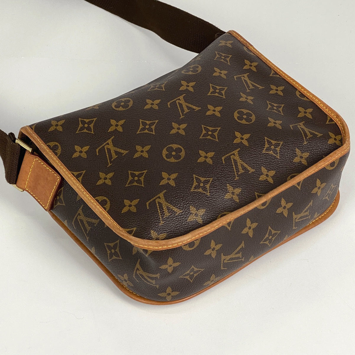 Louis Vuitton Messenger PM Bosphore Crossbody Shoulder Bag Monogram Brown