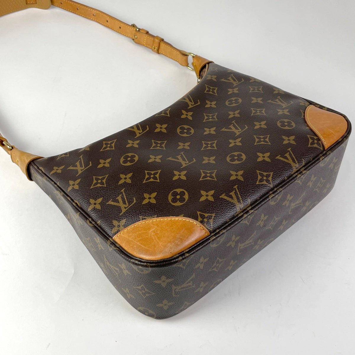 Louis Vuitton Boulogne 30 Shoulder Bag Monogram Brown