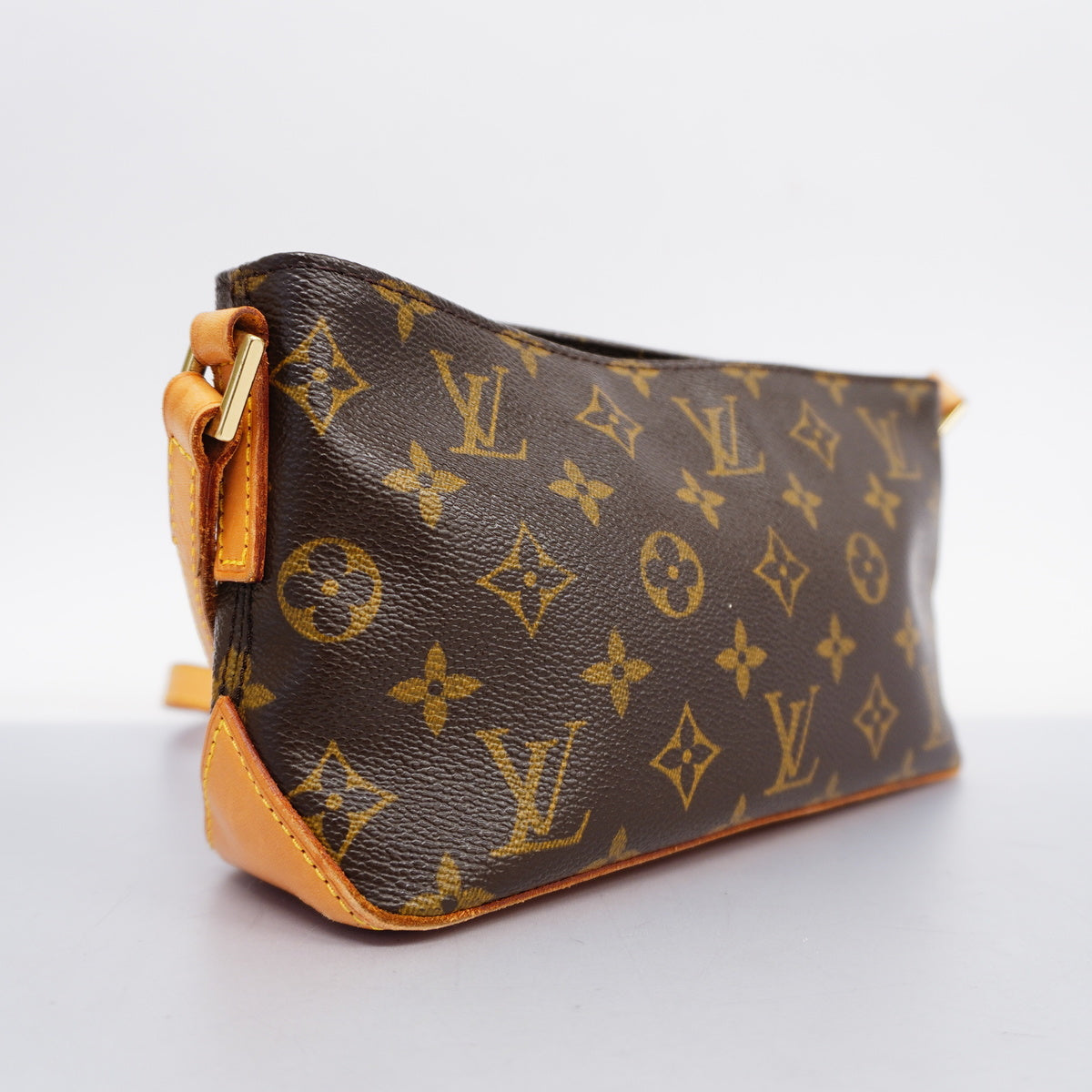 Louis Vuitton Trotteur Shoulder Bag Monogram
