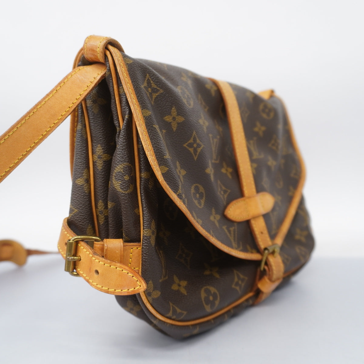 Louis Vuitton Shoulder Bag Monogram Saumur 30