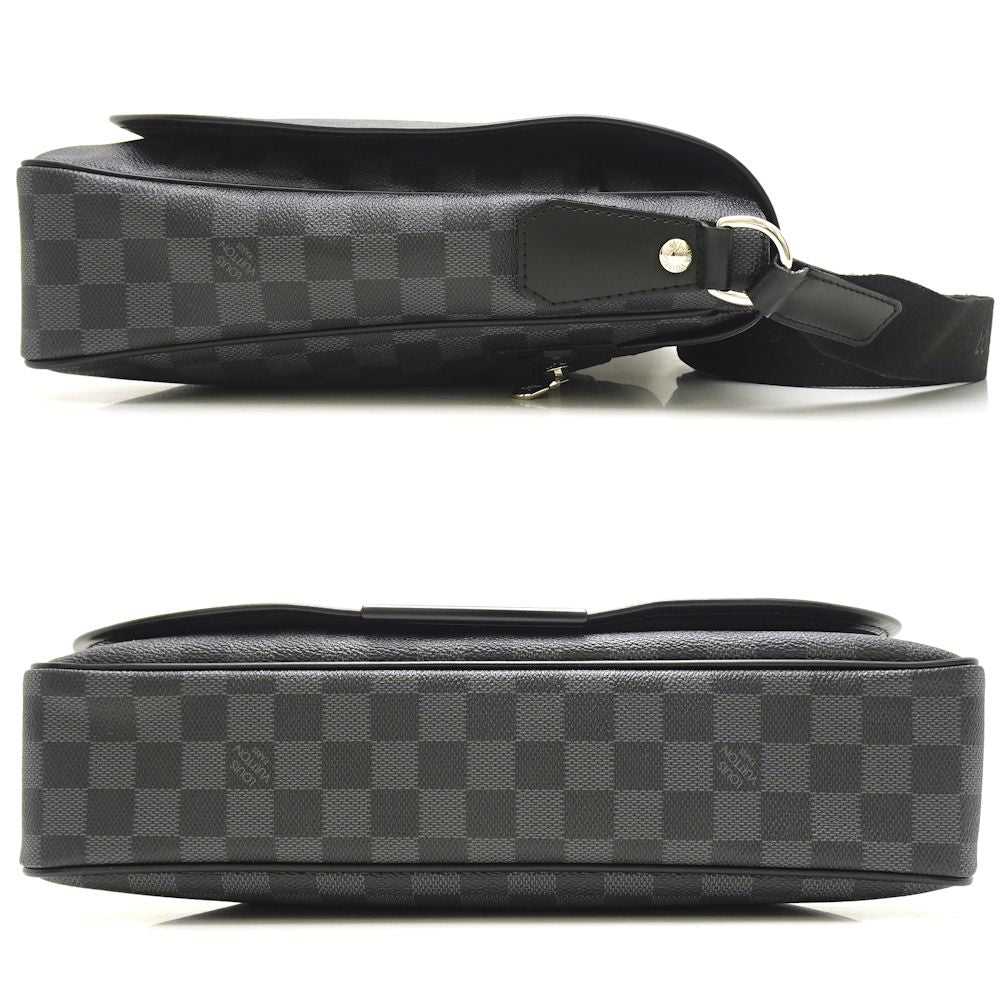 Louis Vuitton Damier Graphite Daniel MM Diagonal Shoulder