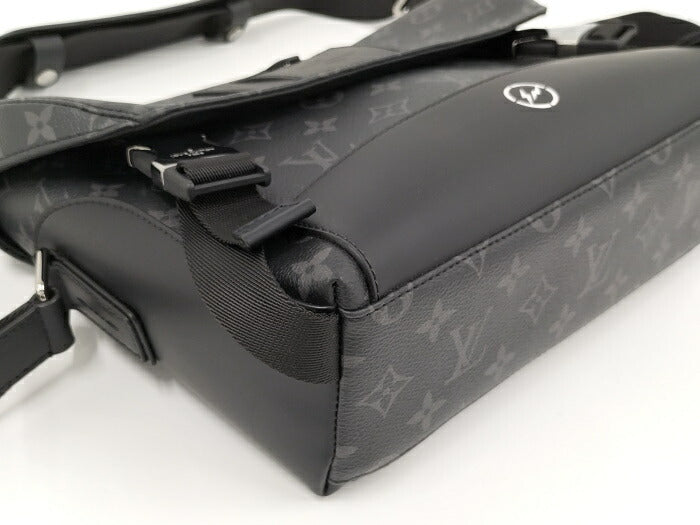 Louis Vuitton Monogram Eclipse Massenger Voyage PM Fragment Shoulder Bag