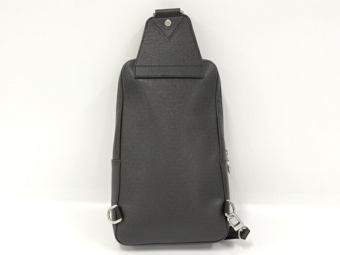 Louis Vuitton Avenue Sling Taiga Body Bag Noir