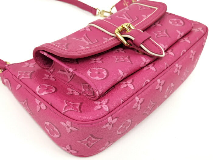 Louis Vuitton Maxi Pochette Accessoires Monogram Fuchsia Shoulder Bag