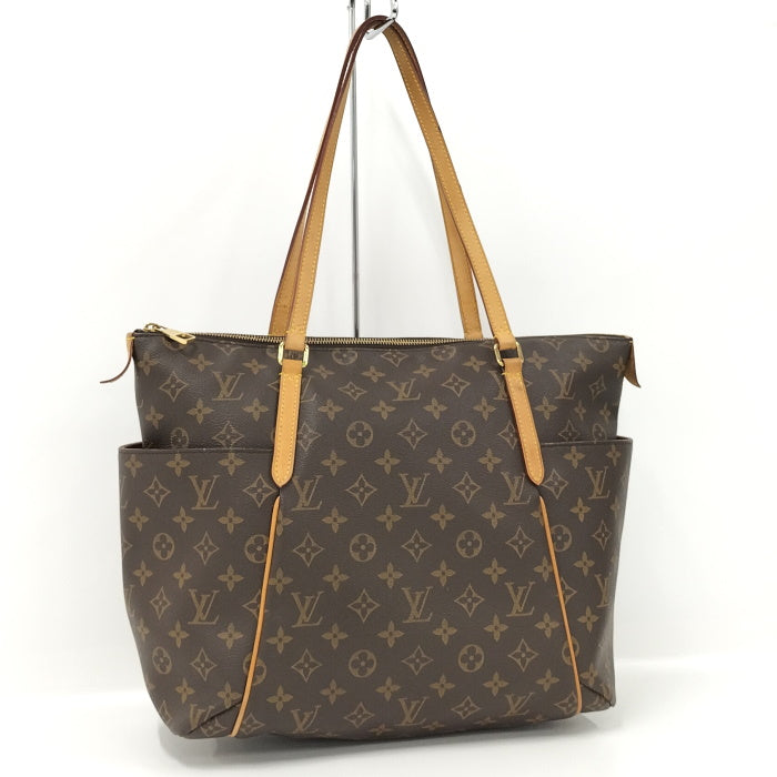 Louis Vuitton Totally MM Monogram Tote Bag