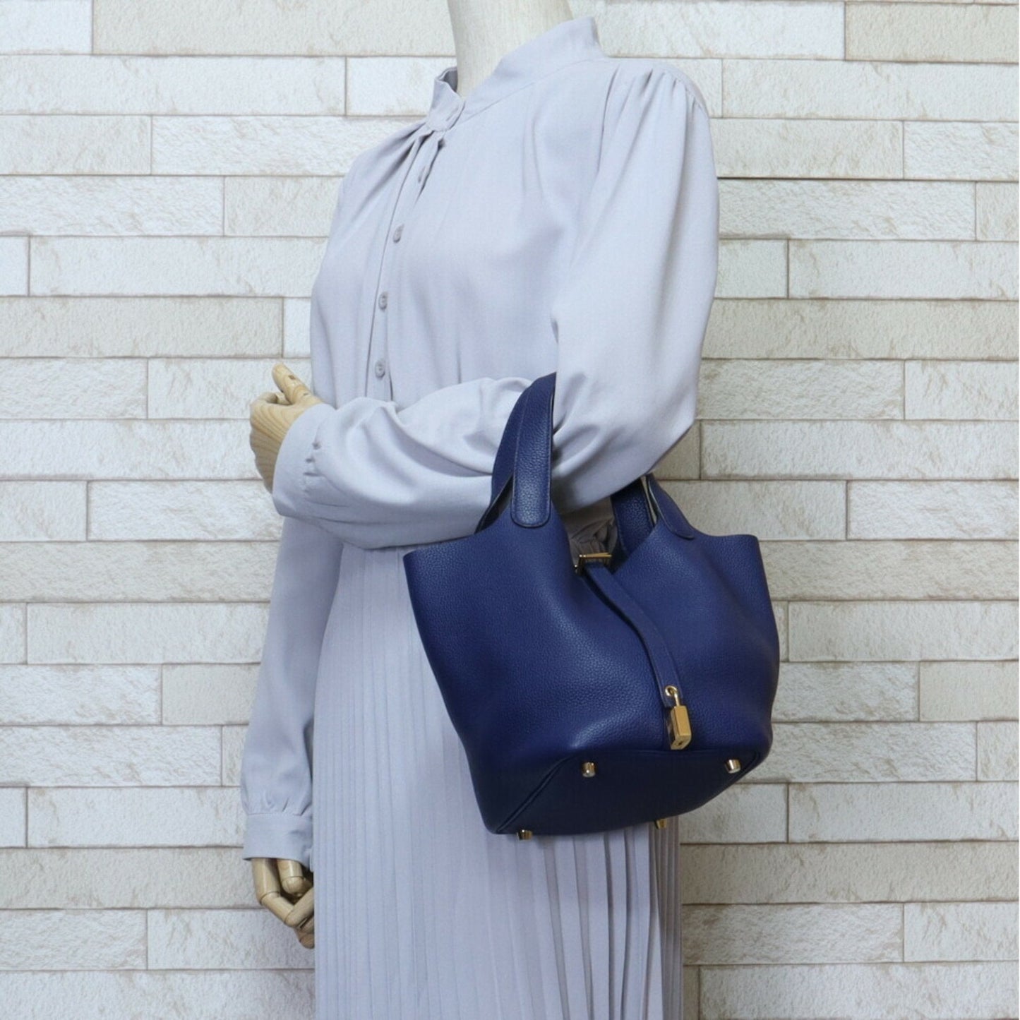 Hermes Blue Togo Leather Handbag ( )