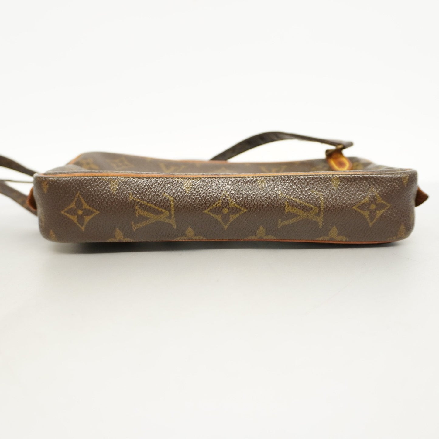 LOUIS VUITTONAuth  Monogram Pochette Marley Bandolier M51828