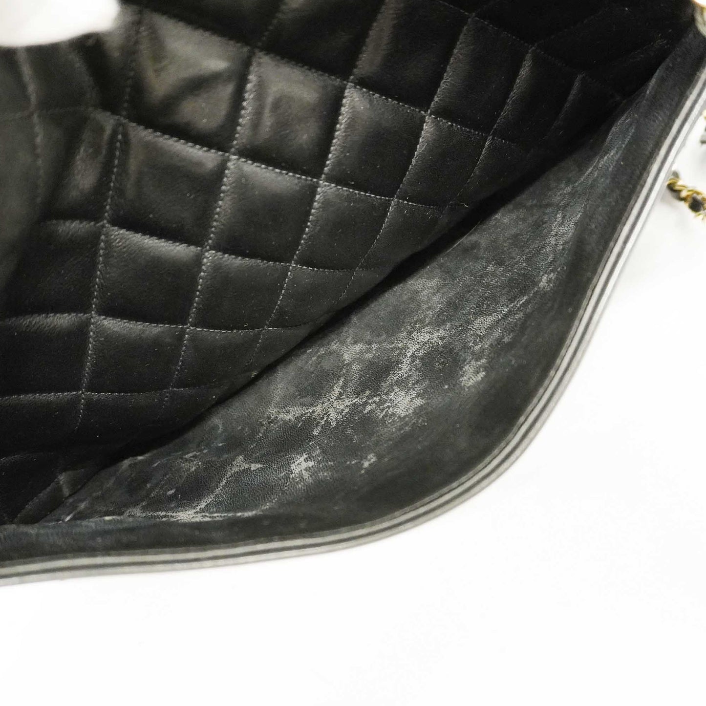 CHANEL   Matelasse Chain Shoulder Women's Leather Shoulder Bag Black