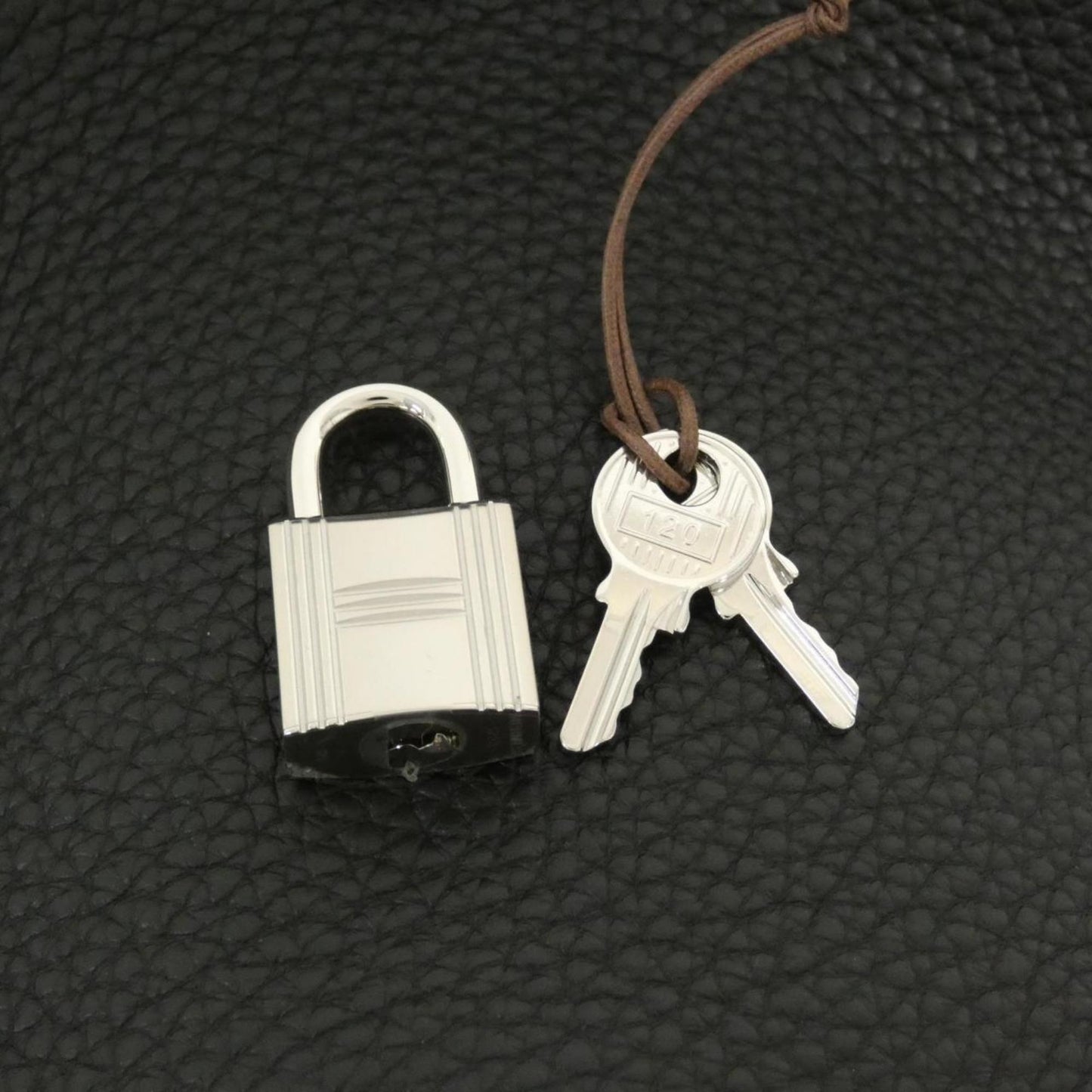 Hermes Black Taurillon Clemence Leather Handbag ( )