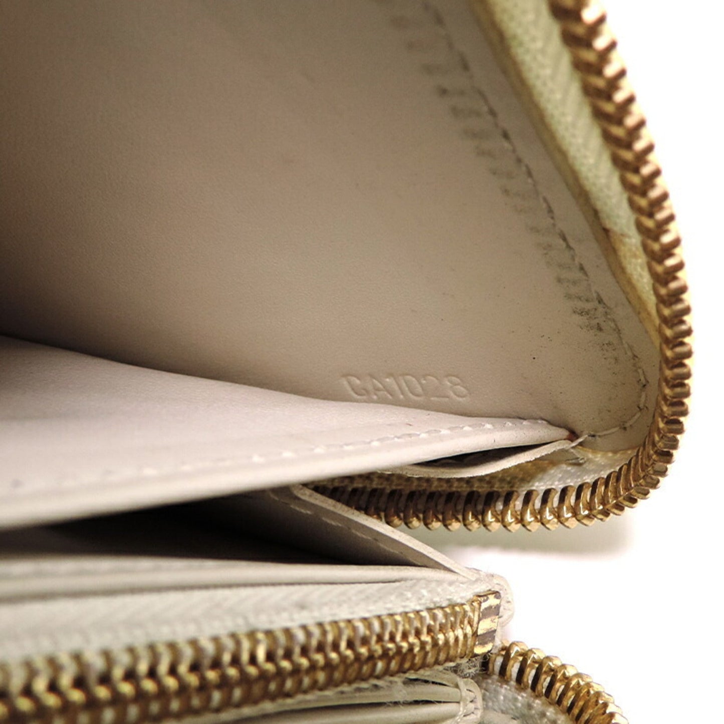 LOUIS VUITTON Zippy Women's Long Wallet M91531 Monogram Vernis Vanilla