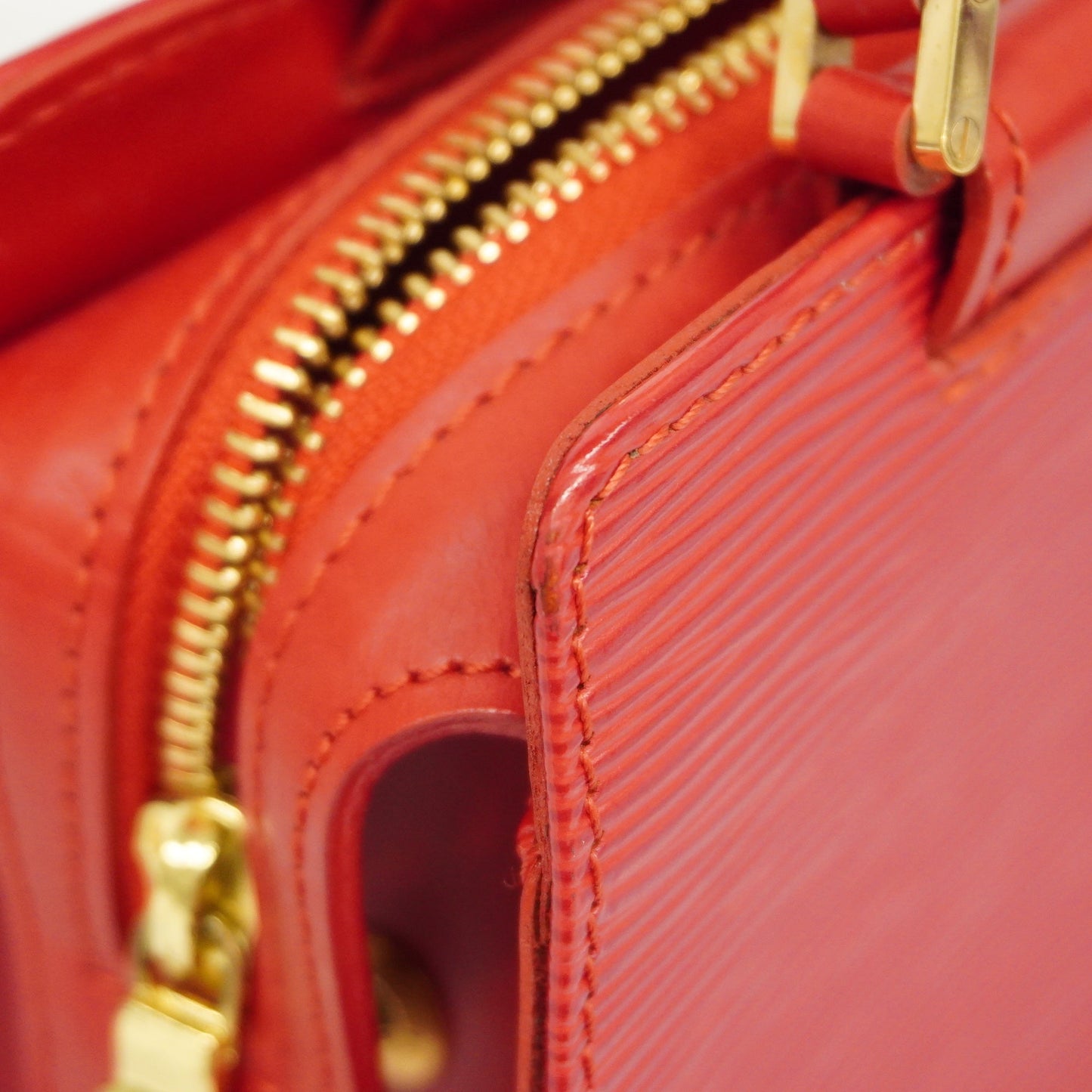 LOUIS VUITTONAuth  Epi Figari PM Women's Handbag Rouge