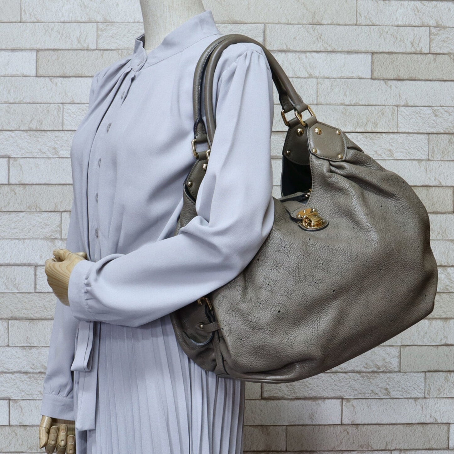 Louis Vuitton XL Mahina Shoulder Bag Monogram Gray Ladies