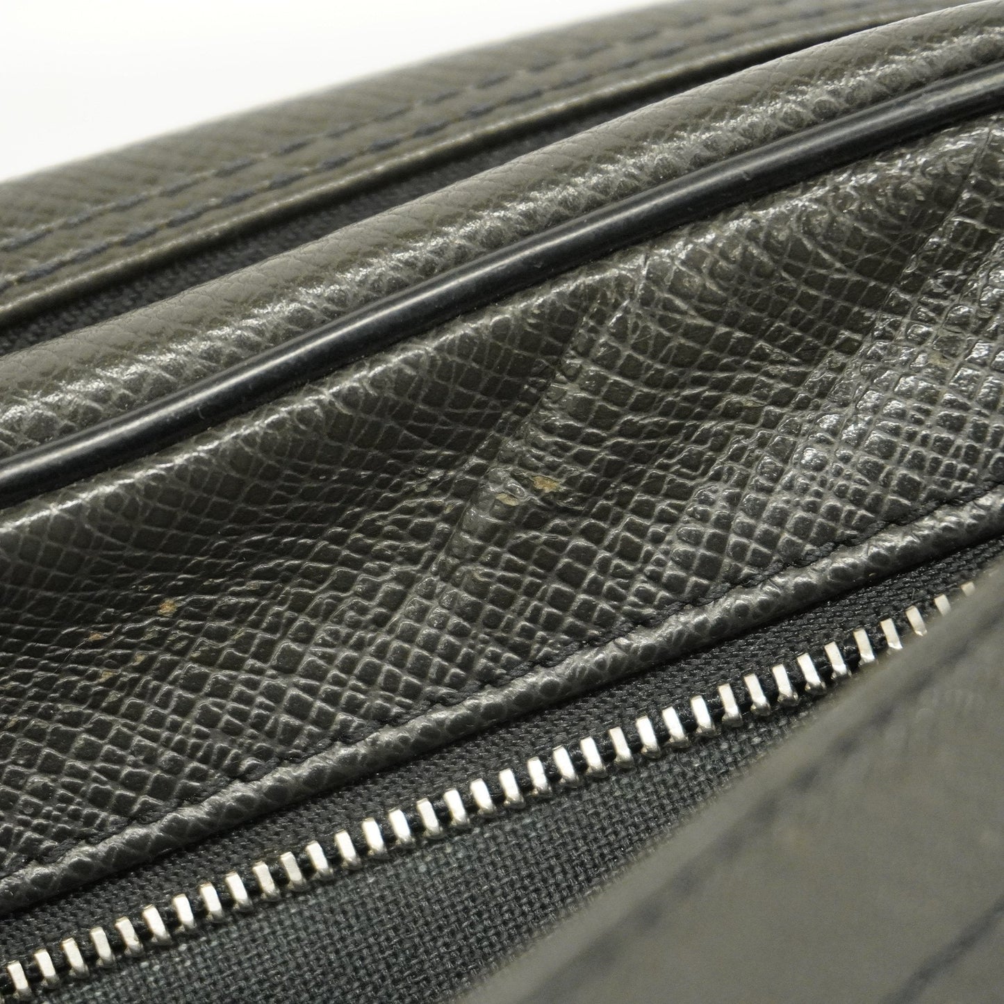 LOUIS VUITTONAuth  Taiga Karuga M30812 Men's Clutch Bag Ardoise