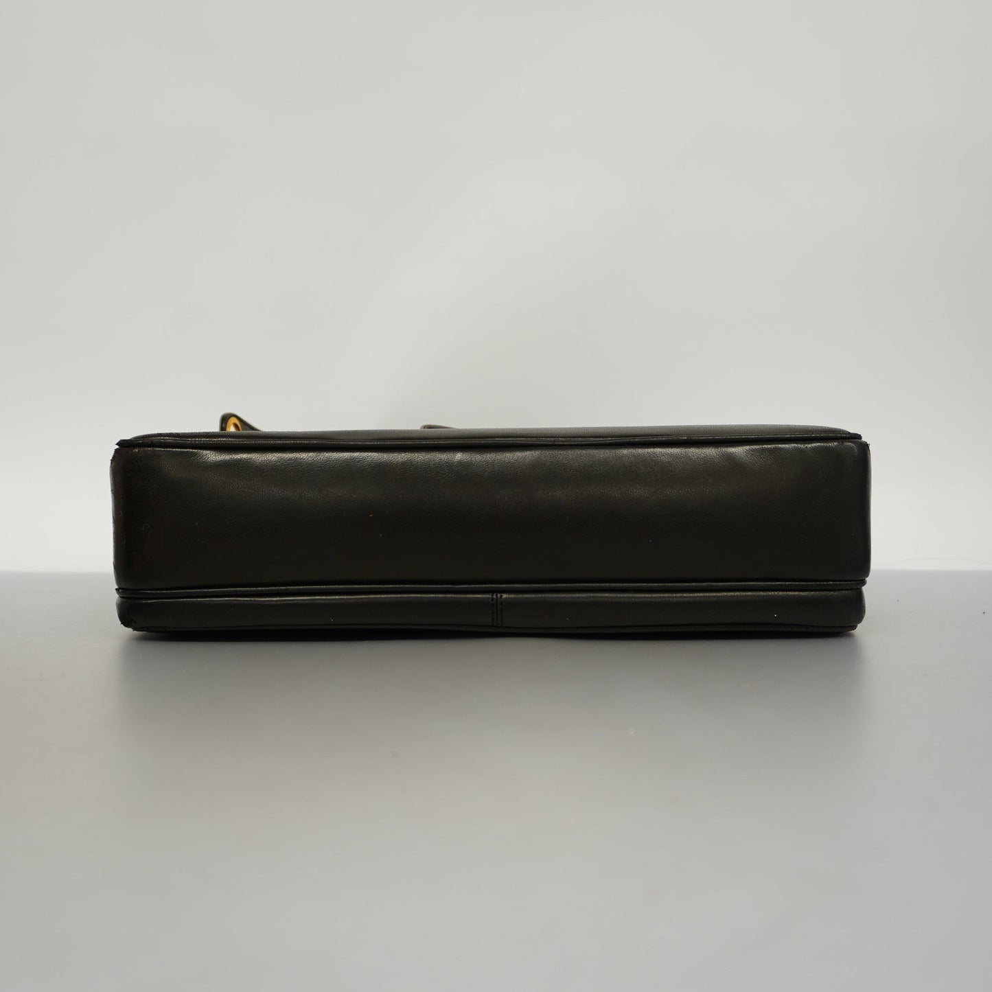 CHANEL   Chain Shoulder Women's Leather Shoulder Bag Black