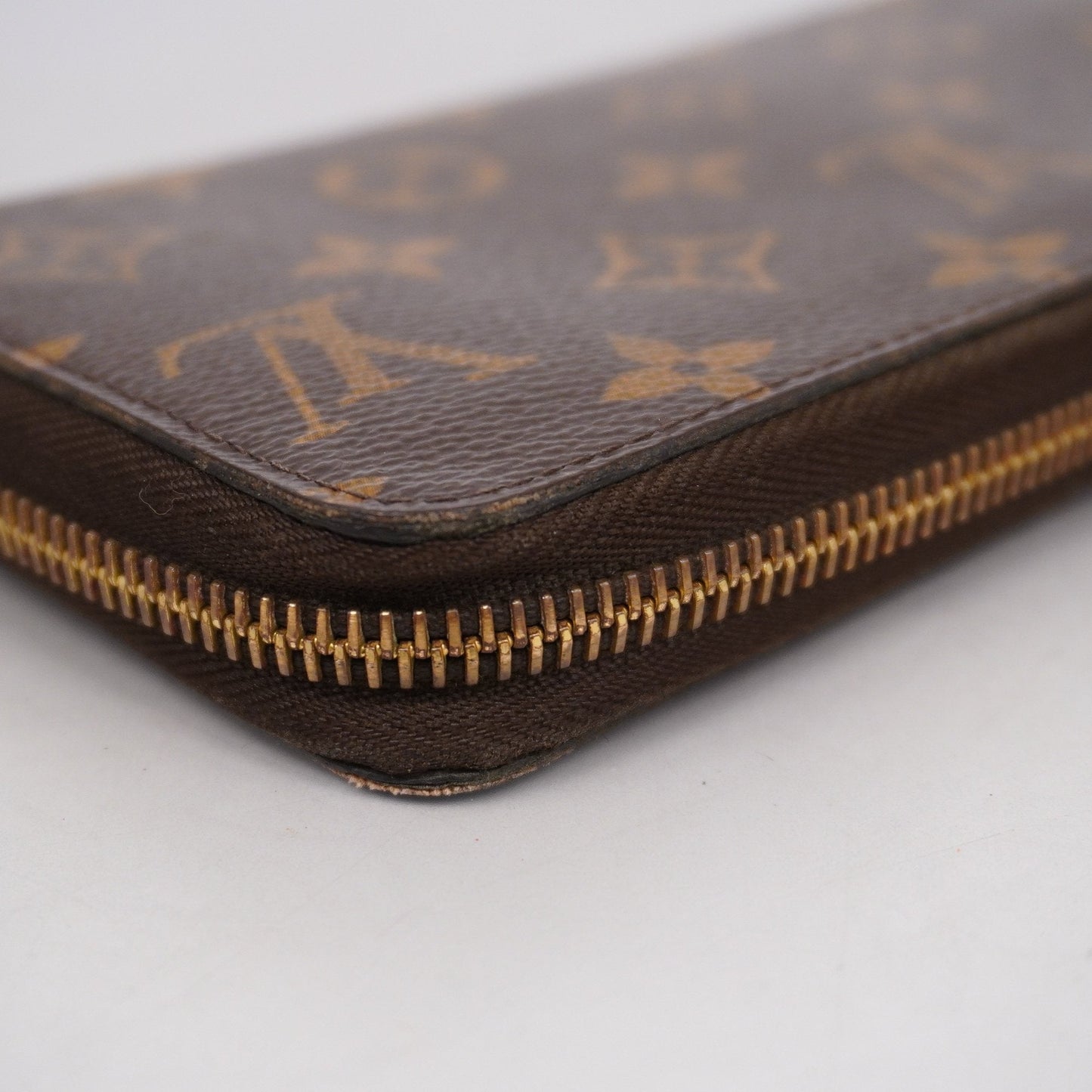 LOUIS VUITTONAuth  Monogram Zippy Wallet M42616 Long Wallet [bi-fold]