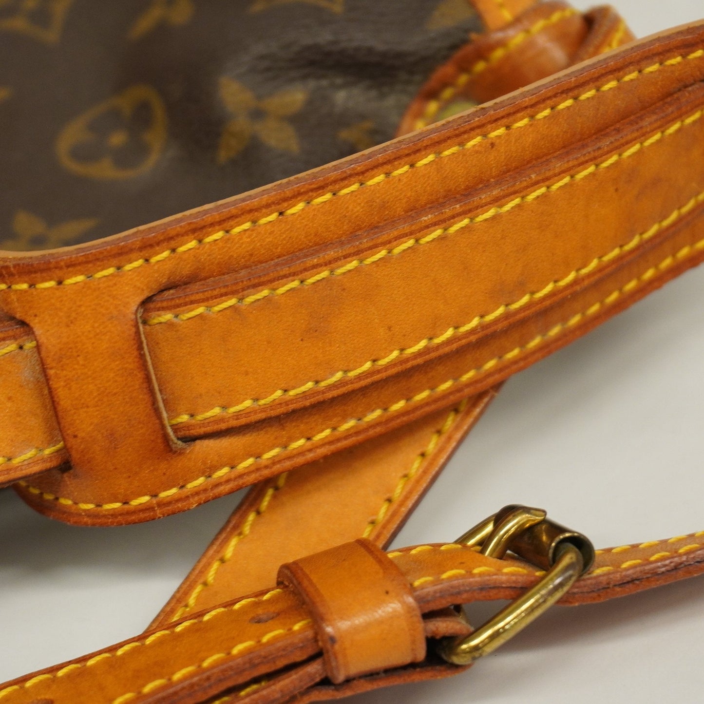 LOUIS VUITTONAuth  Monogram Saumur 30 M42256 Women's Shoulder Bag