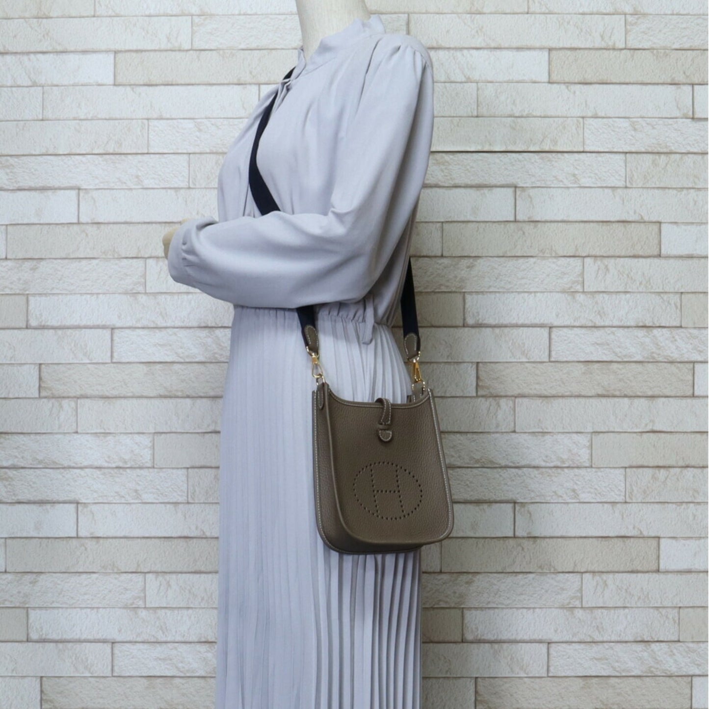 Hermes Beige Etoupe Gray Togo Leather Shoulder Bag ( )
