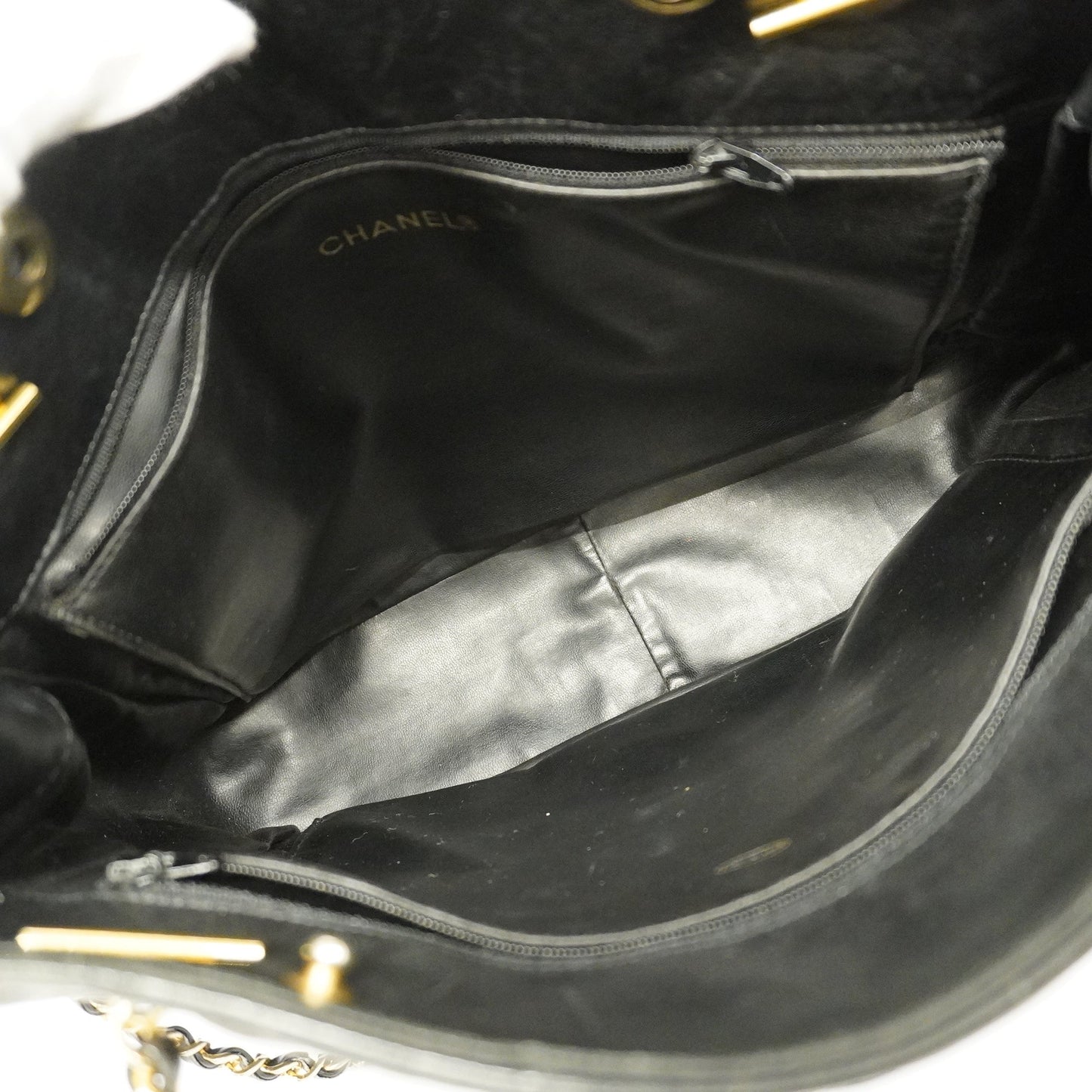 CHANEL   Matelasse Chain Shoulder Women's Leather Shoulder Bag Black