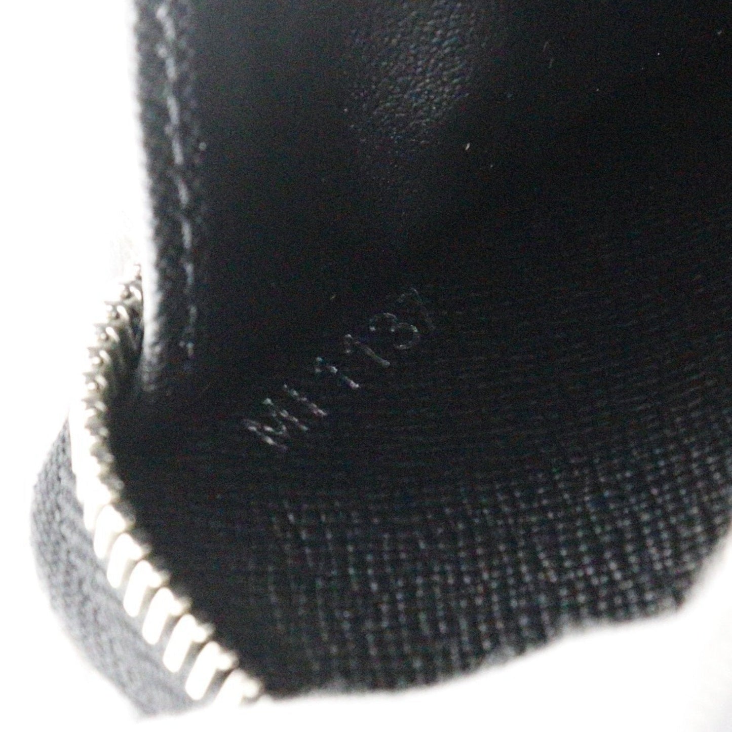 LOUIS VUITTON Zippy Wallet Long M61857 Epi Leather Noir Black MI1137 Unisex