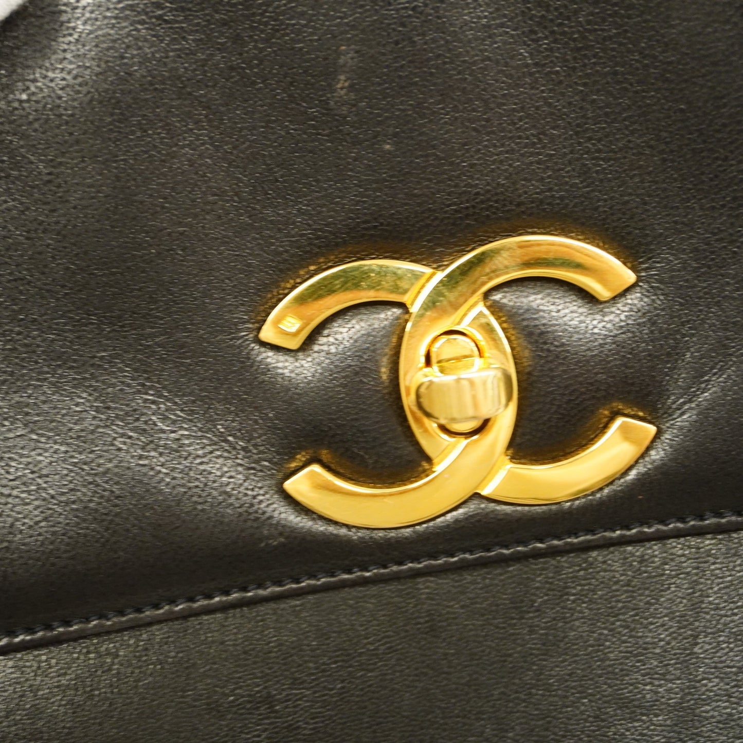 CHANEL   Chain Shoulder Women's Leather Shoulder Bag Black