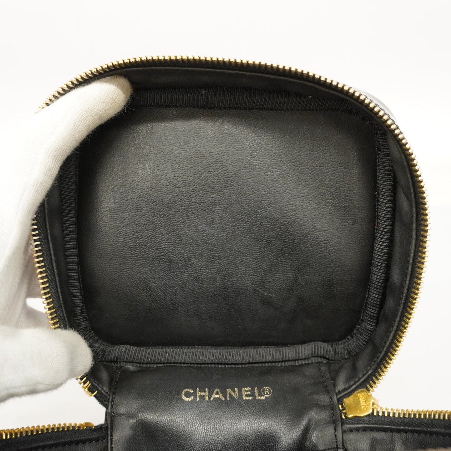 CHANEL   Vanity Bag Women's Patent Leather Vanity Bag Black