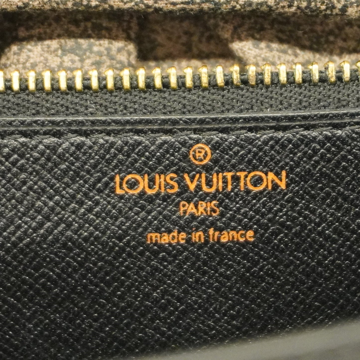 LOUIS VUITTONAuth  Epi Serie Dragonne M52612 Clutch Bag Noir