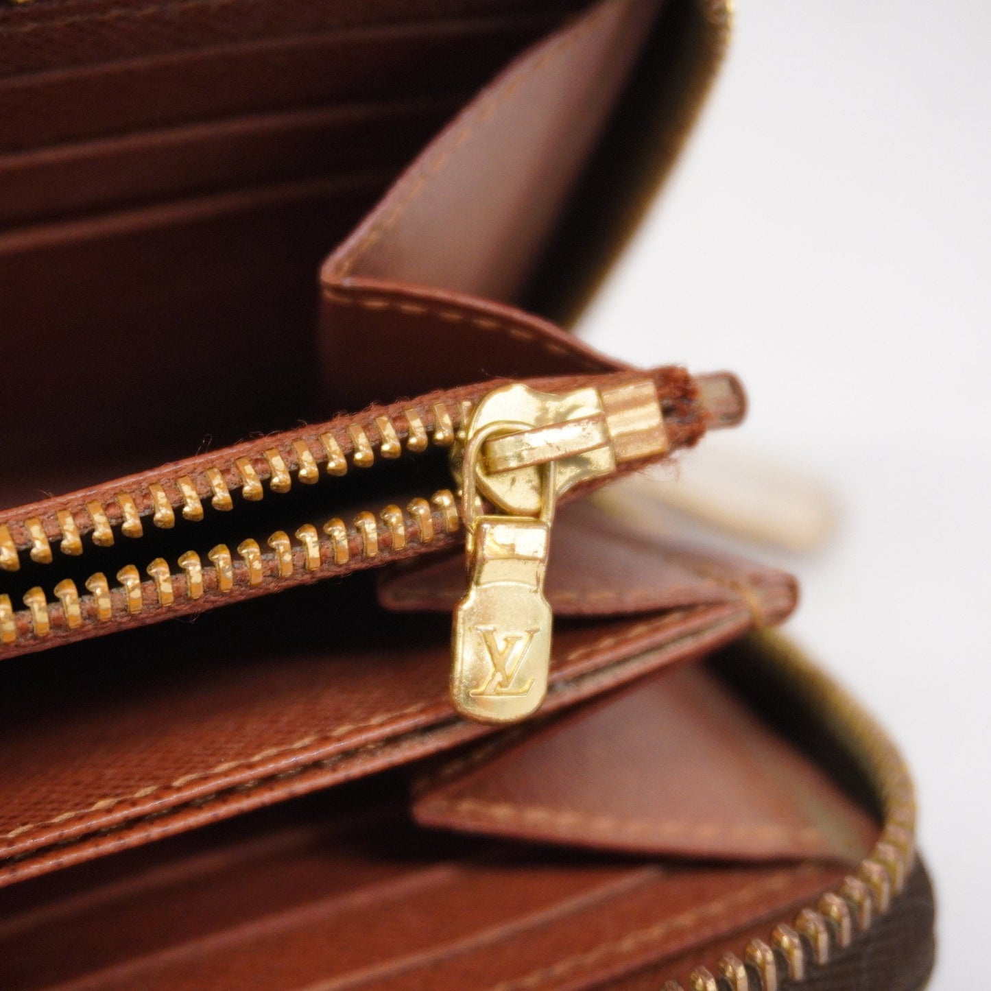 LOUIS VUITTONAuth  Monogram Zippy Wallet M42616 Long Wallet [bi-fold]