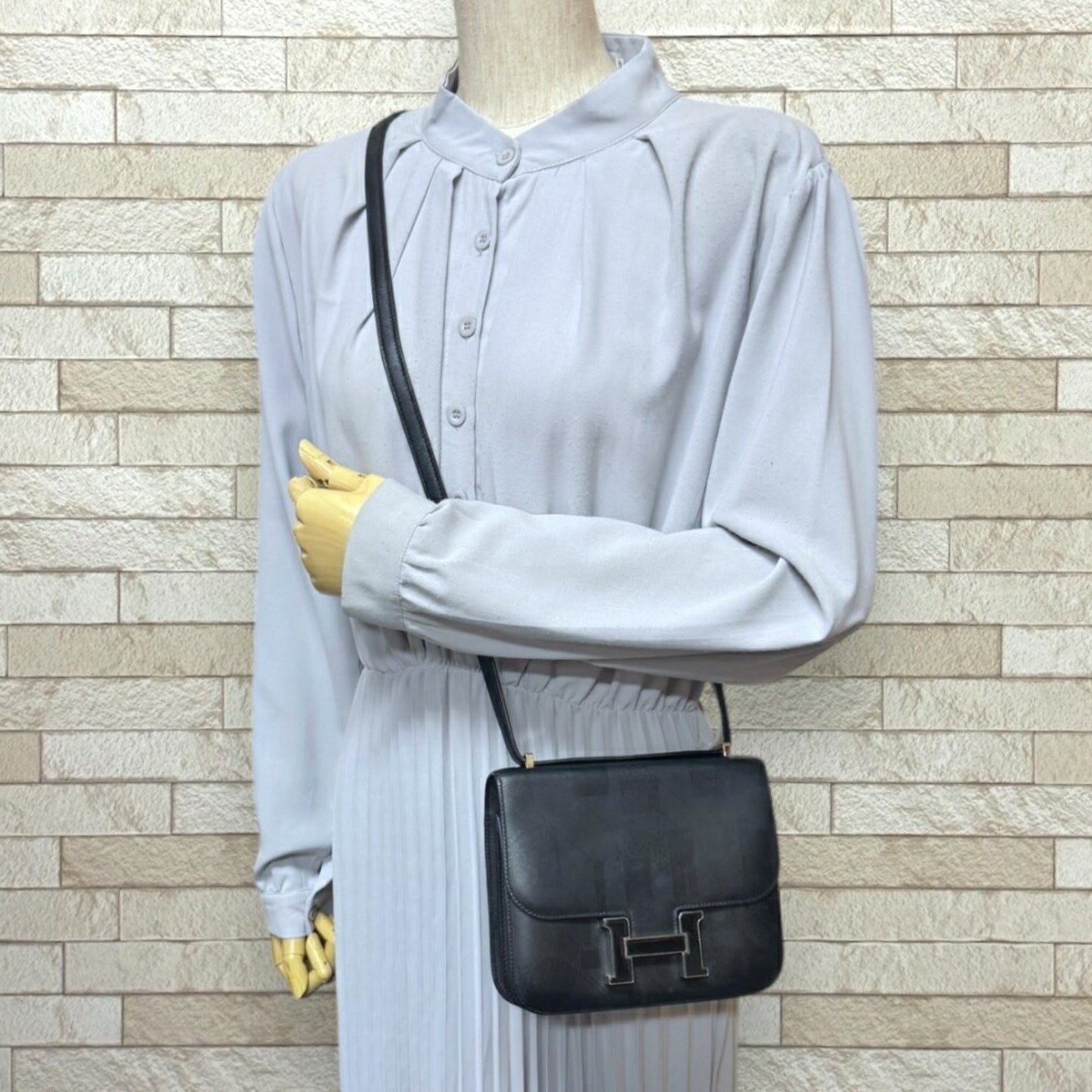 Hermes Black Leather Shoulder Bag ( )