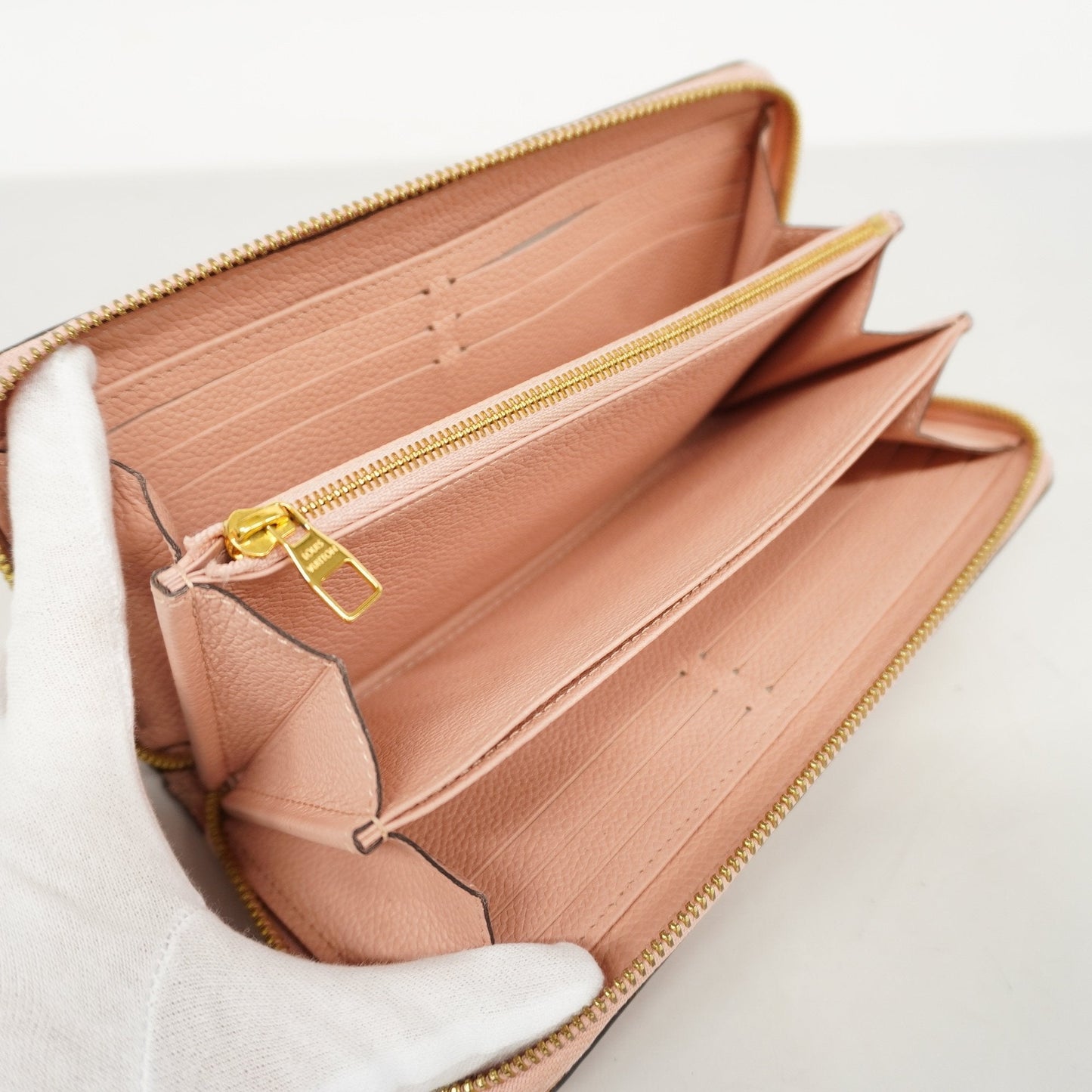 LOUIS VUITTONAuth  Monogram Empreinte Zippy Wallet M61857