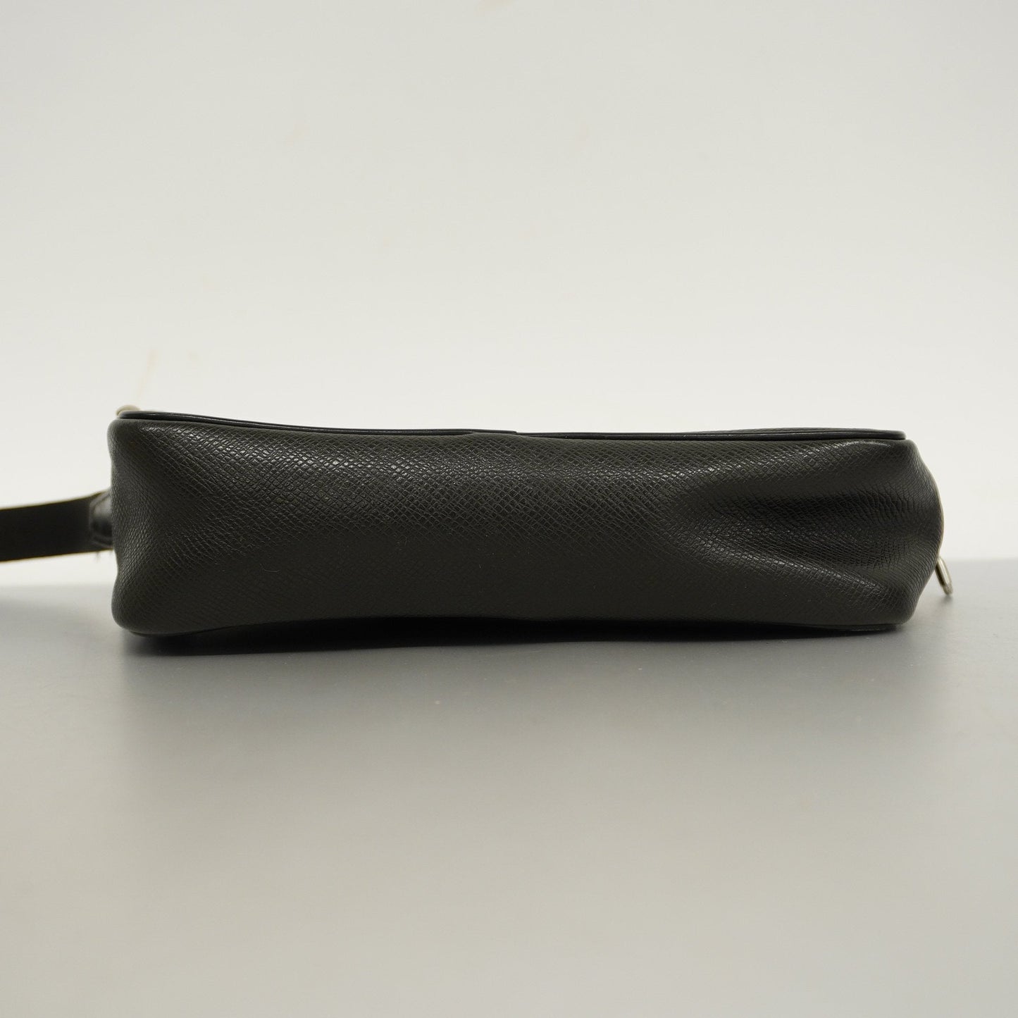 LOUIS VUITTONAuth  Taiga Karuga M30812 Men's Clutch Bag Ardoise