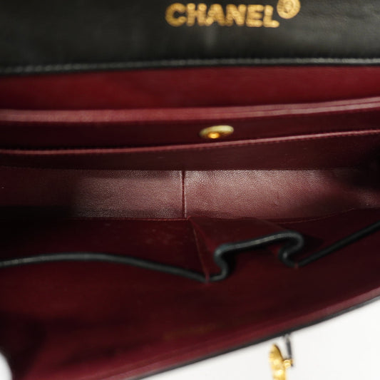 CHANEL   Matelasse Chain Shoulder Women's Leather Shoulder Bag Black