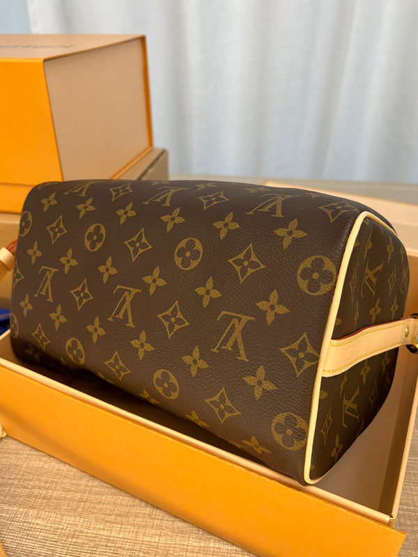 Fan Fashion Lu-Vi Bags - 16780