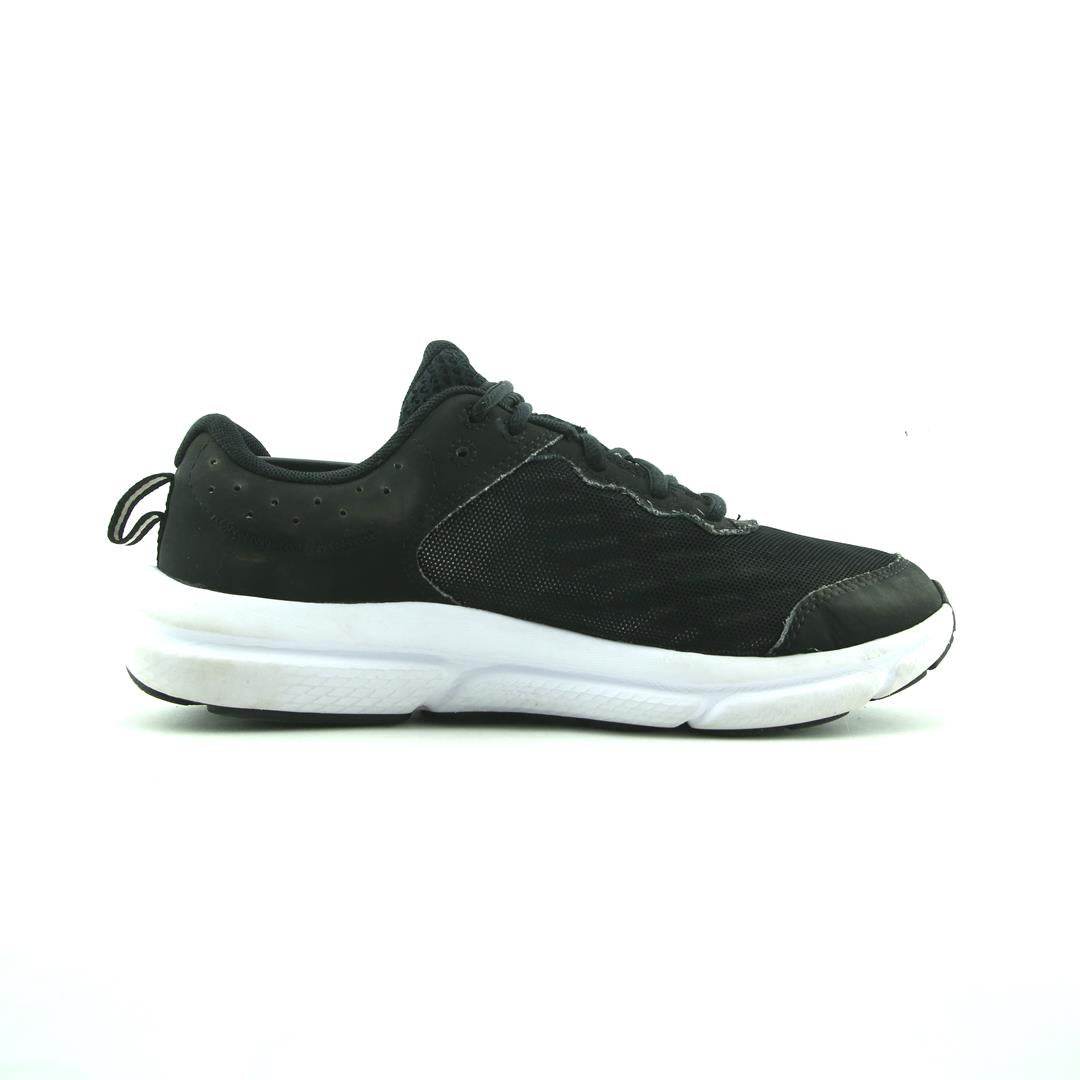 UNDER ARMOUR CHARGED ASSERT 10