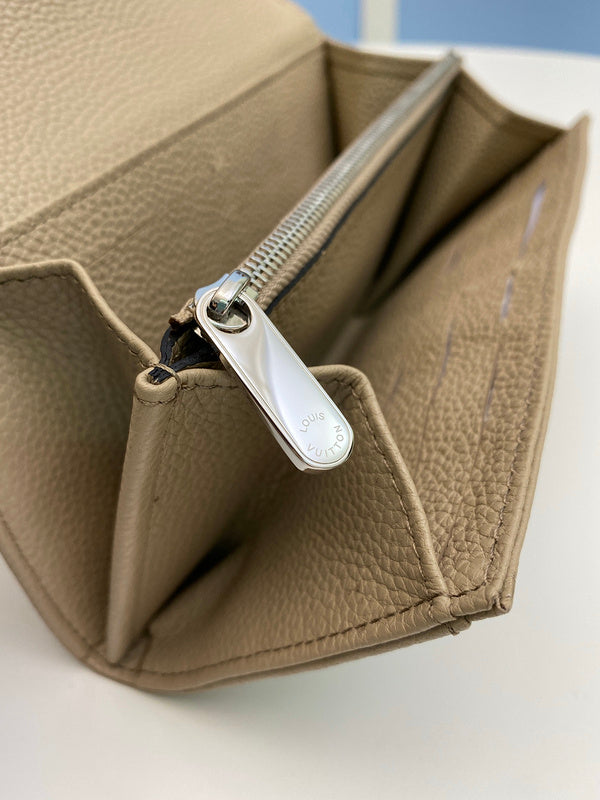 Amelia- LOV  Luxury  Wallets - 524