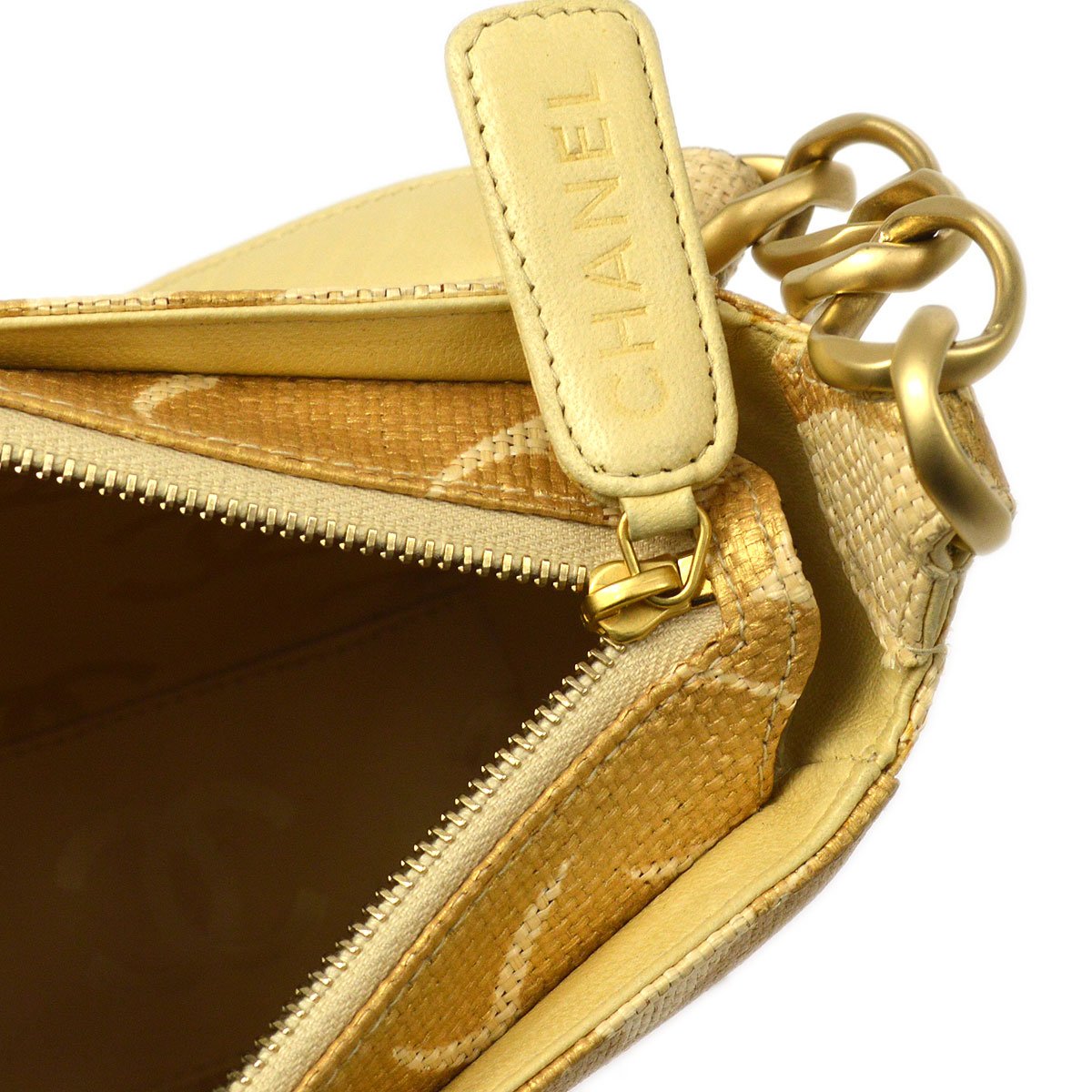 CHANEL 2003-2004 Beige Straw Shoulder Bag 39754