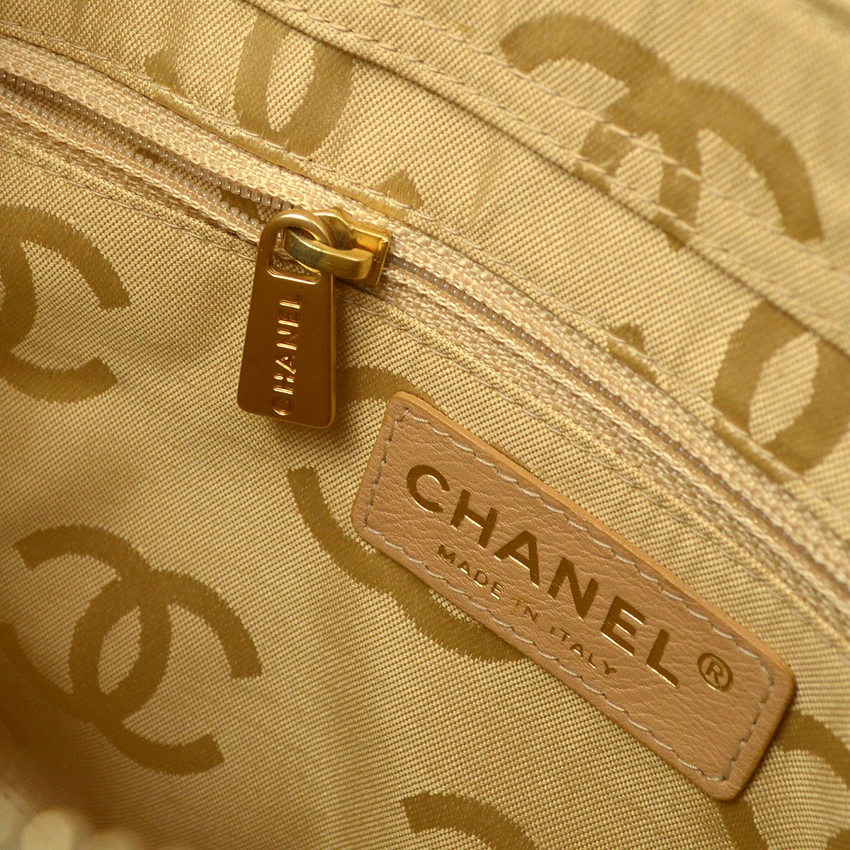 CHANEL 2003-2004 Beige Straw Shoulder Bag 39754