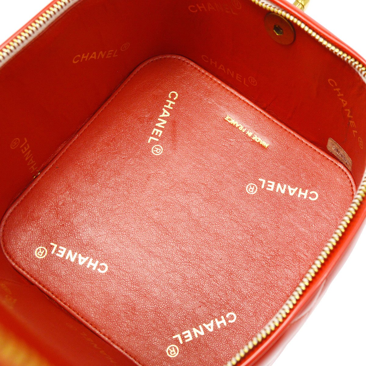 CHANEL 1995 Red Patent Leather Handbag 35526