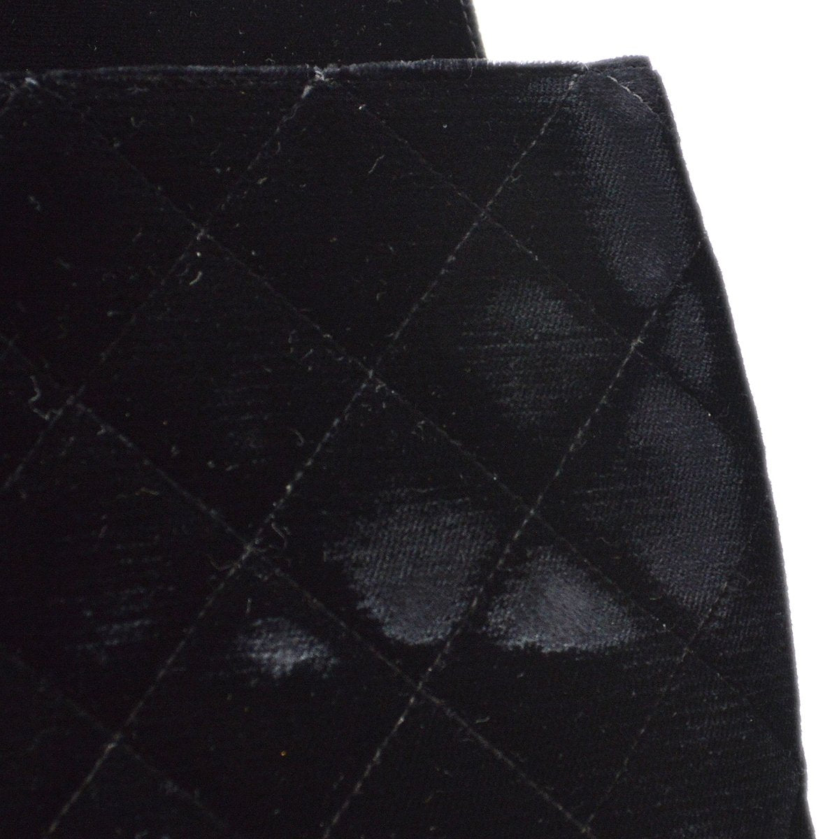 CHANEL 1996-1997 Black Velvet Quilted Kelly 25 10343
