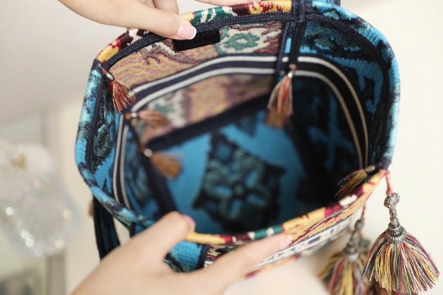 BUAmeliaLE 25 BUCKET BAG IN MULTICOLOR CALFSKIN
