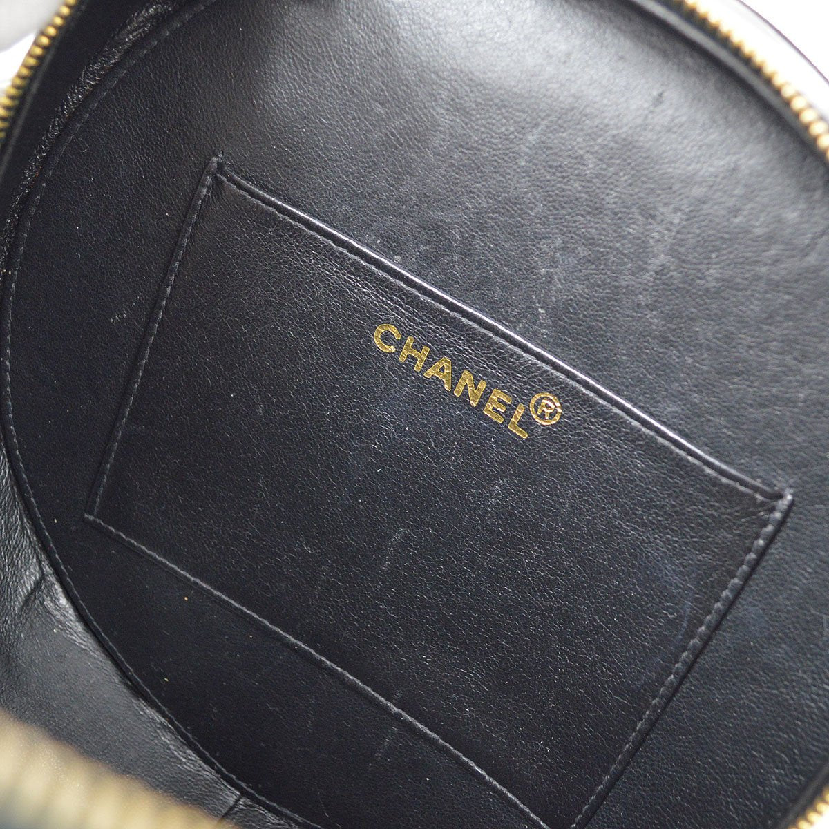 CHANEL 1995 Round Vanity Handbag 91966