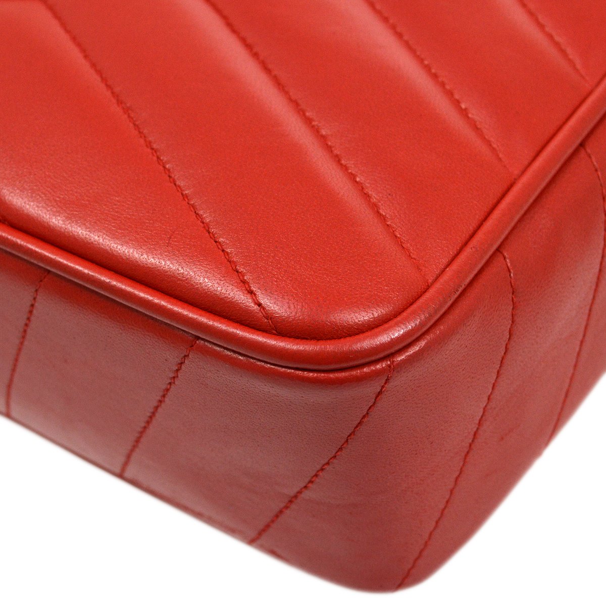 CHANEL 1994-1996 Red Lambskin Chevron Shoulder Bag 91196