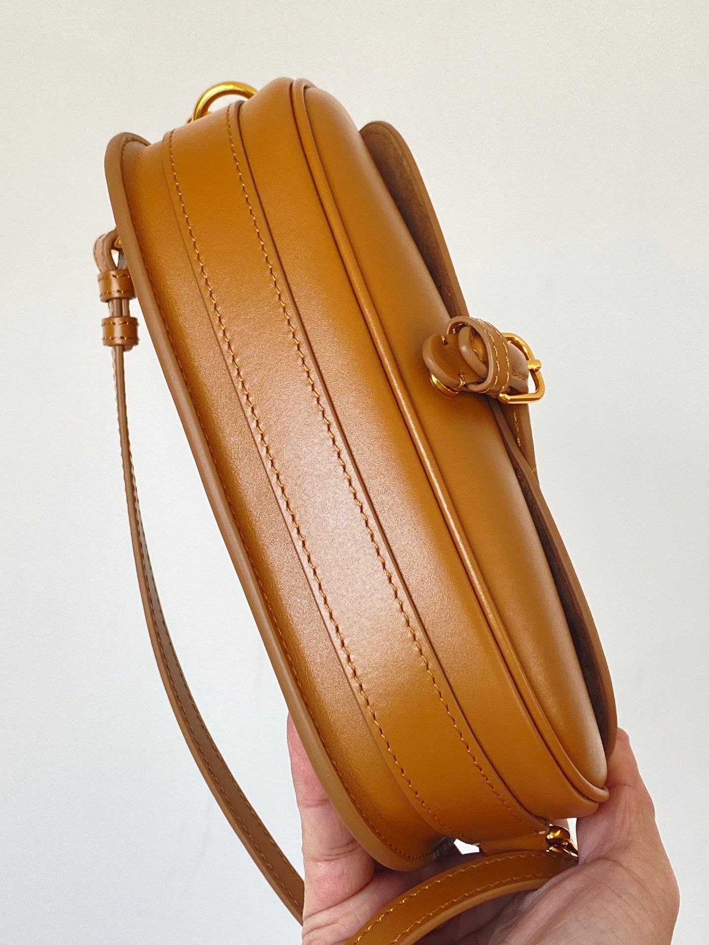 BOAmeliaY EAST-WEST 22 BAG IN CHOCOLATE BROWN CALFSKIN